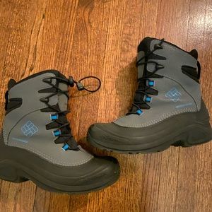 Columbia Big Kid Boot. Size 5
